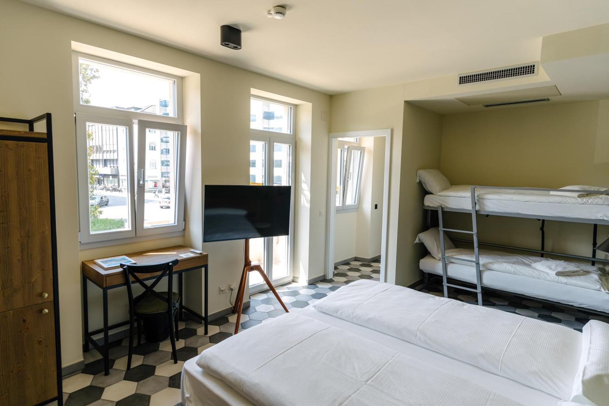 Seven Town House Boutique Hotel 洛迦诺 外观 照片