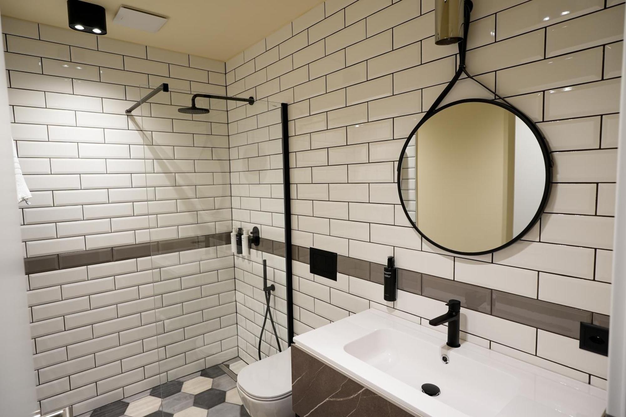 Seven Town House Boutique Hotel 洛迦诺 外观 照片